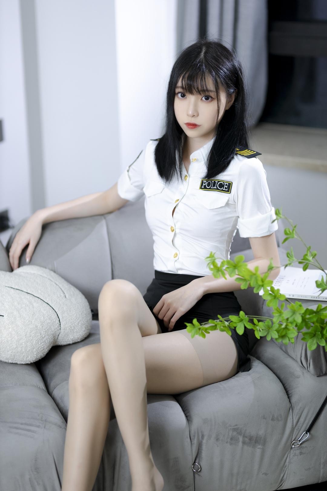 图片[2]-清新美少女许岚LAN《灰丝制服》美腿诱惑，性感风格心动不已-爱看兔